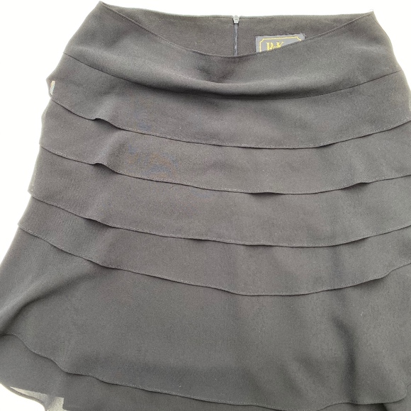 MULTI LAYERED, FLOWY SKIRT - Picture 3 of 4